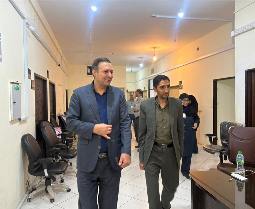 بازدید رئیس دانشکده علوم پزشکی از محل اخذ رأی نهمین دوره انتخابات نظام پزشکی شهرستان سیرجان
