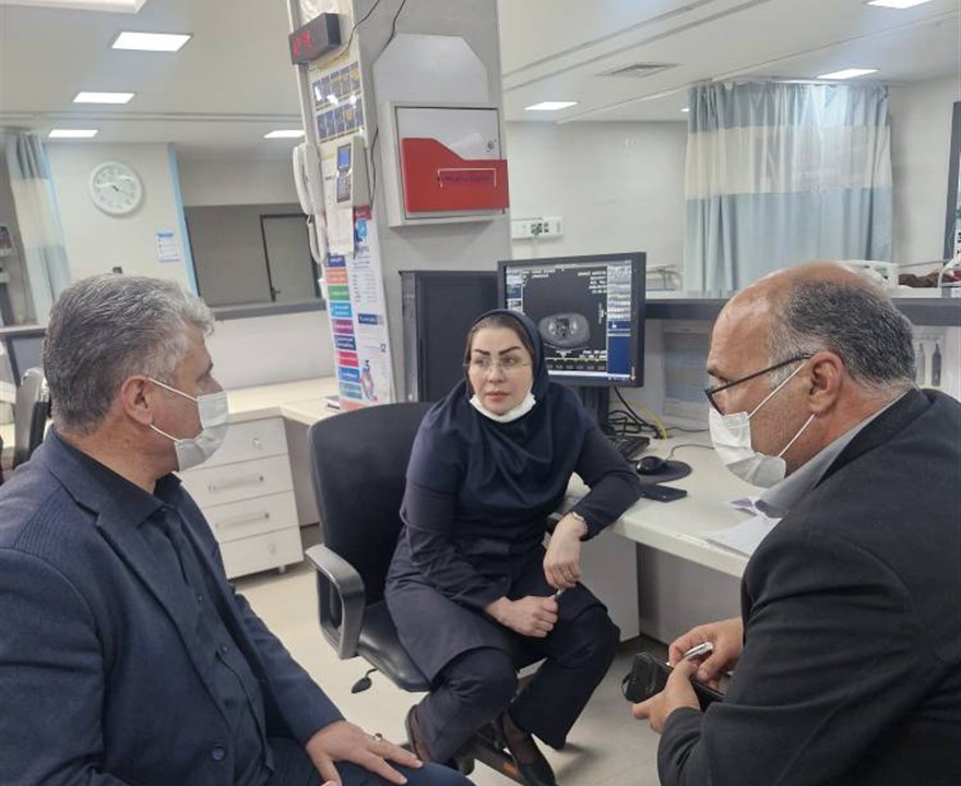 بازدید ریس اداره بیماریها و مراکز تشخیصی و درمانی معاونت درمان دانشکده از بیمارستان غرض شهرستان